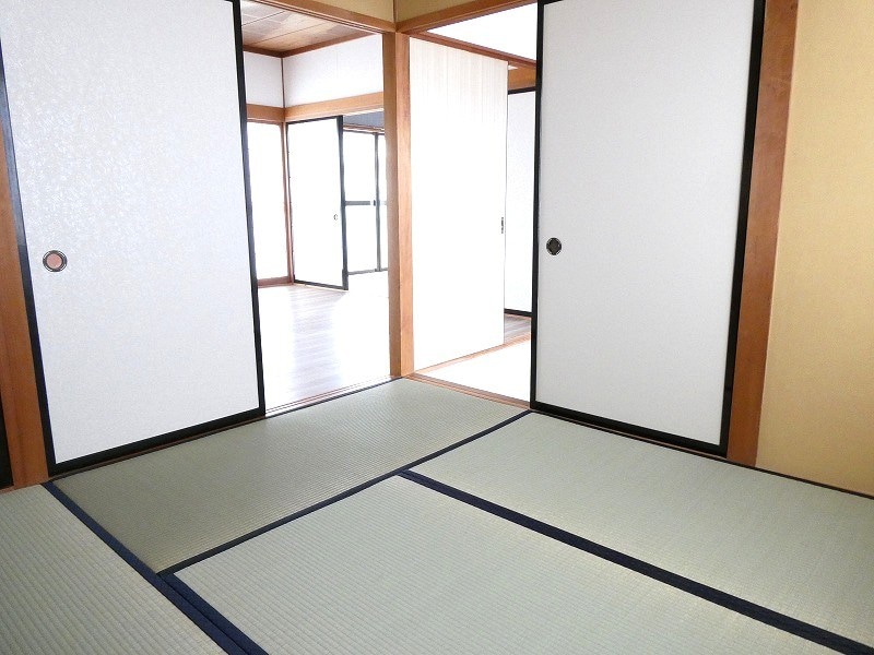 写真は102号室です（参考） ホワイトビラI
