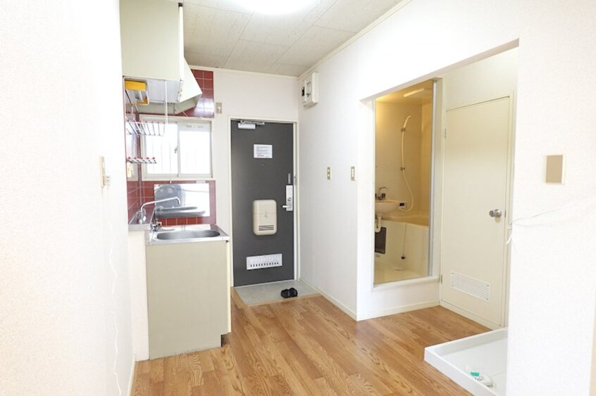  メゾン三郷　1号棟