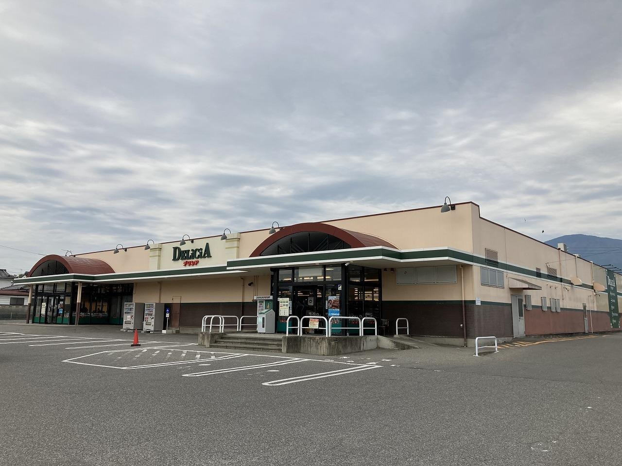 ﾃﾞﾘｼｱ 豊科店(スーパー)まで775m ラフィネ安曇野Ａ