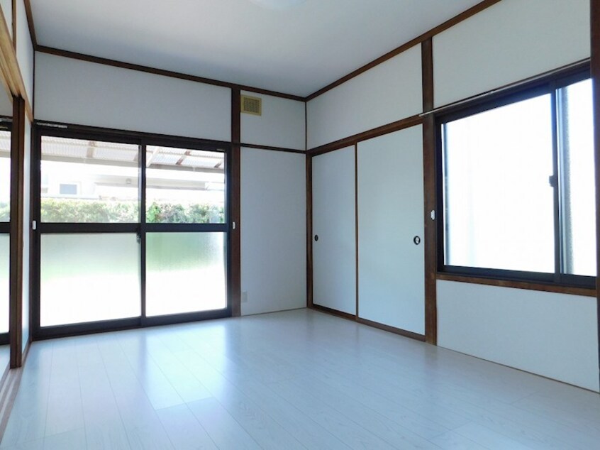 東棟の写真です 大糸線/中萱駅 徒歩5分 1階 築41年