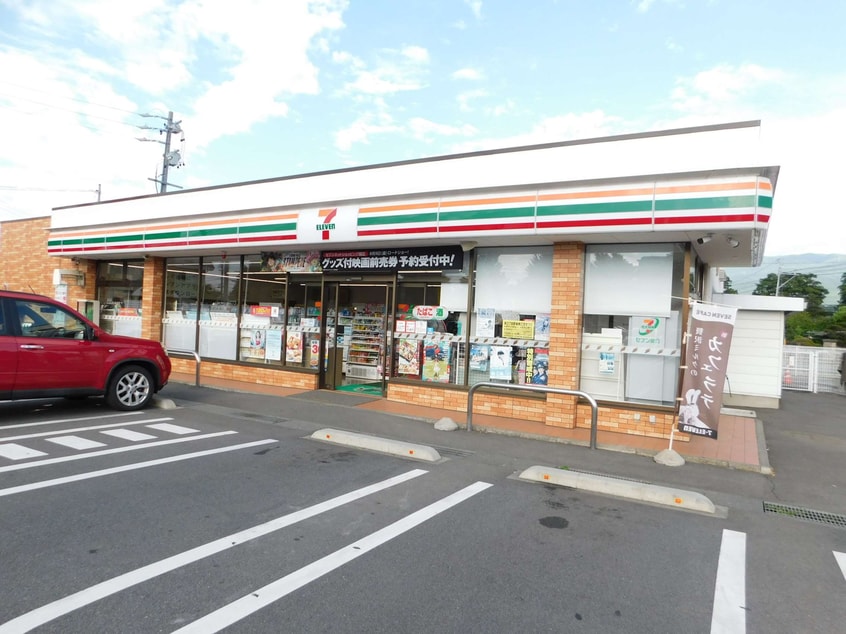 ｾﾌﾞﾝｲﾚﾌﾞﾝ 塩尻広丘吉田店(コンビニ)まで111m メゾニティ小沢