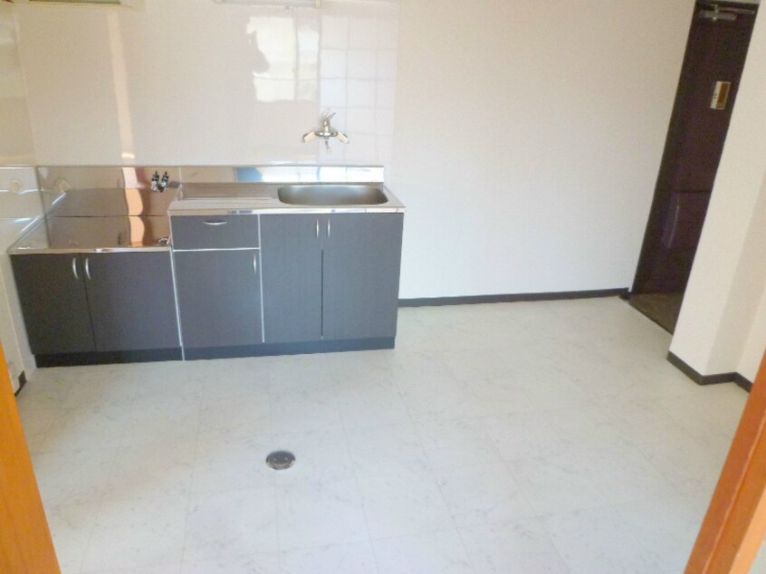  ビューラコマツ