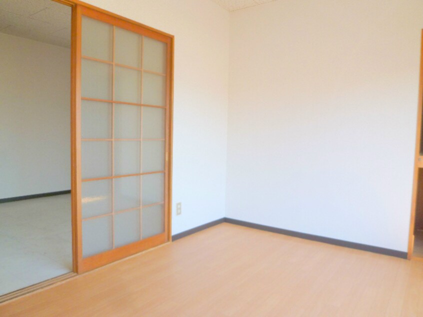  ビューラコマツ