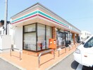 ｾﾌﾞﾝｲﾚﾌﾞﾝ 塩尻日ﾉ出町店(コンビニ)まで690m フレグランスアゼリアＡ