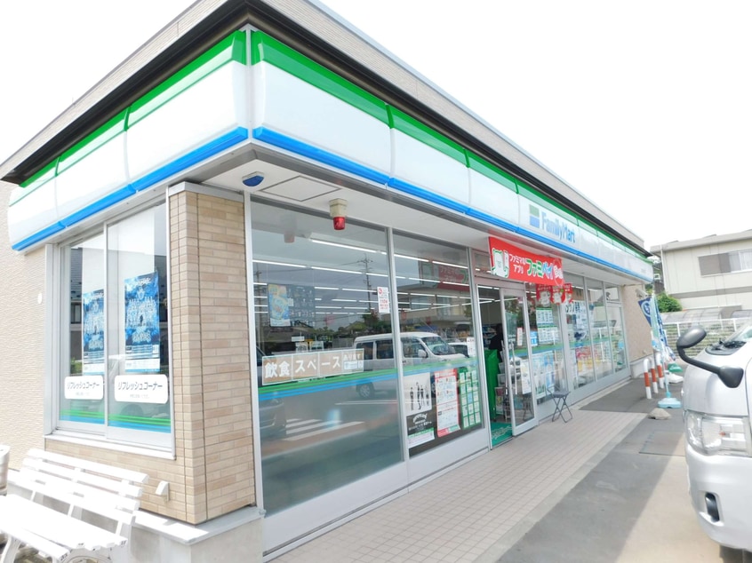 ﾌｧﾐﾘｰﾏｰﾄ 塩尻原新田店(コンビニ)まで353m ヒューマンライフギブアンドギブＢ