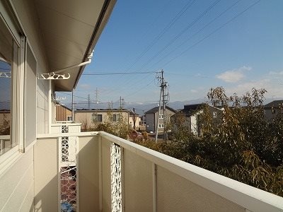  ファミーユ新村A
