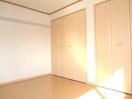  ファミーユ新村A