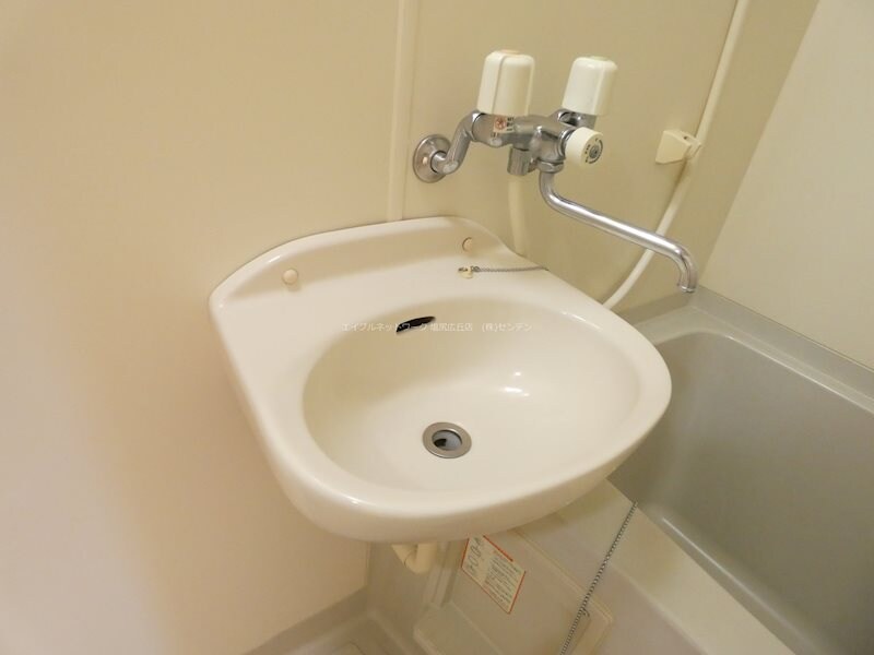 類似部屋写真 リバーサイド千