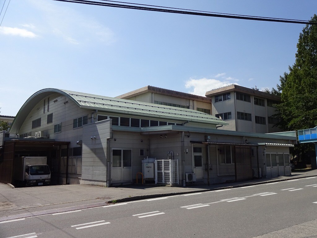 南箕輪村立南箕輪小学校(小学校)まで1317m 飯田線（長野県内）/北殿駅 徒歩30分 4階 築27年