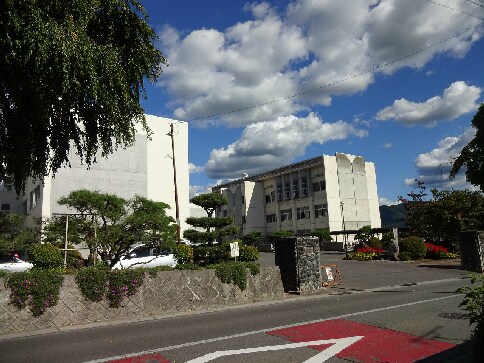 伊那市立東部中学校(中学校/中等教育学校)まで1672m 飯田線（長野県内）/田畑駅 徒歩40分 2階 築37年