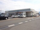 ファミリーマート JA西箕輪店(コンビニ)まで529m フォーブル美樹