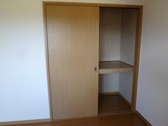  メープル・ハイツ梨の木Ａ