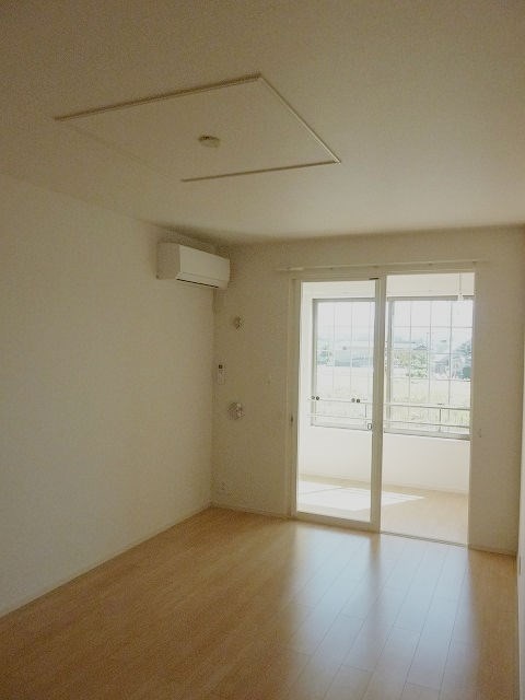  シャルモンテＡ