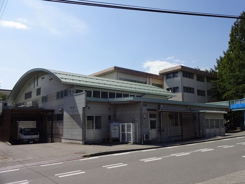 南箕輪村立南箕輪小学校(小学校)まで1076m 田畑貸家2