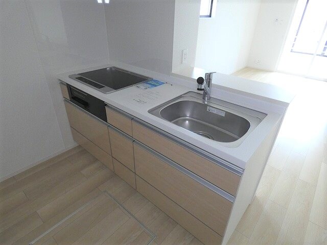  サニーテラス　B