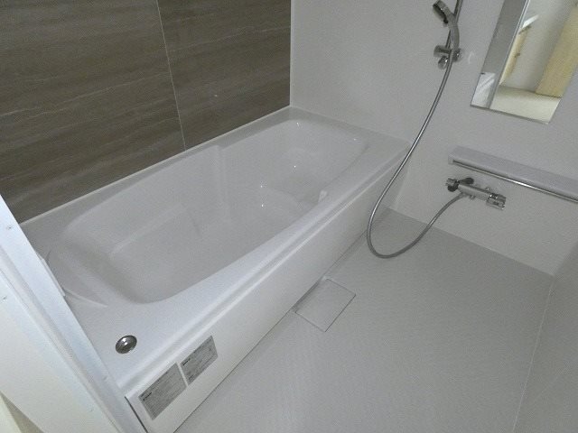  サニーテラス　B