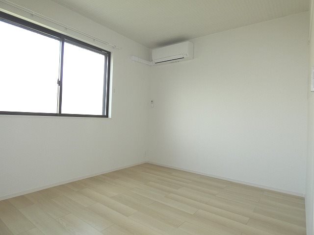  サニーテラス　B