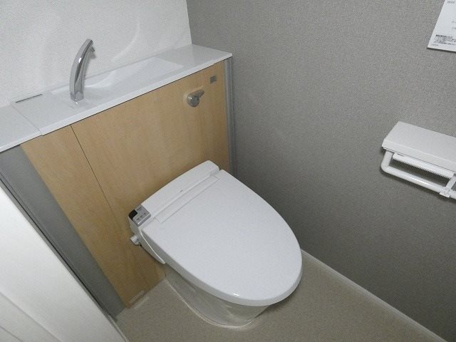  サニーテラス　B