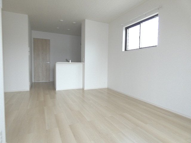  サニーテラス　B