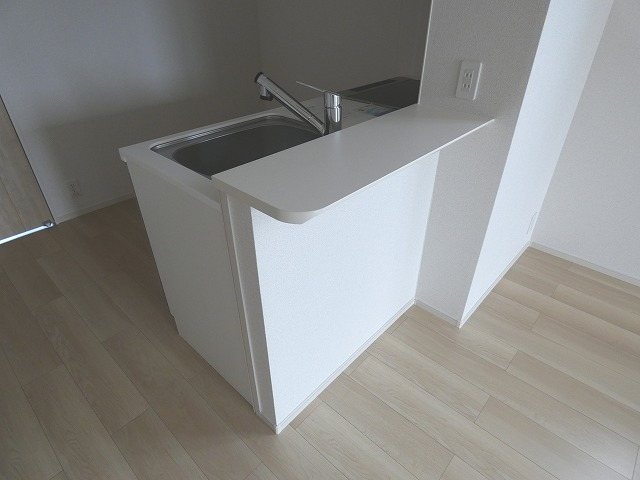  サニーテラス　B