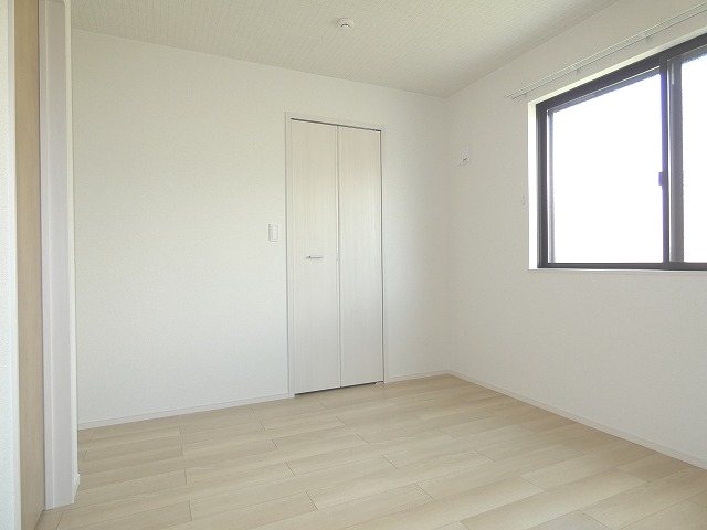  サニーテラス　B