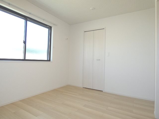  サニーテラス　B