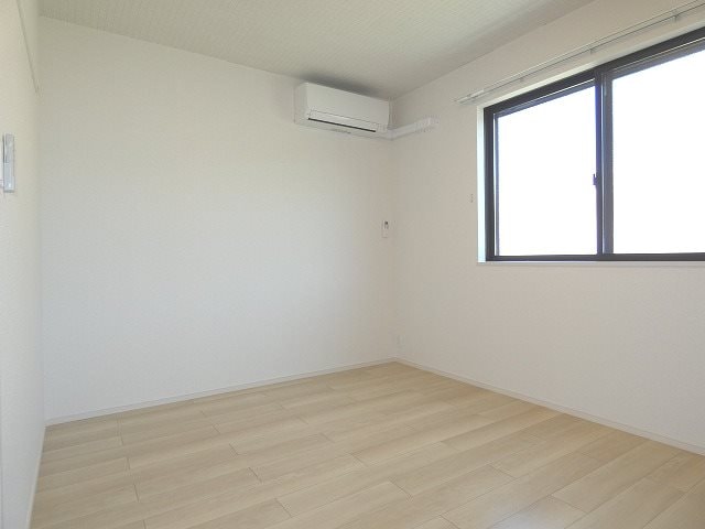  サニーテラス　B