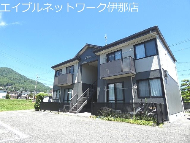  メゾンルミエールＢ