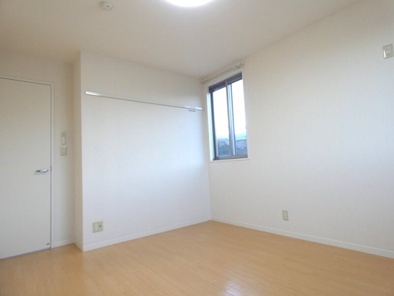  クロワール見附久保D