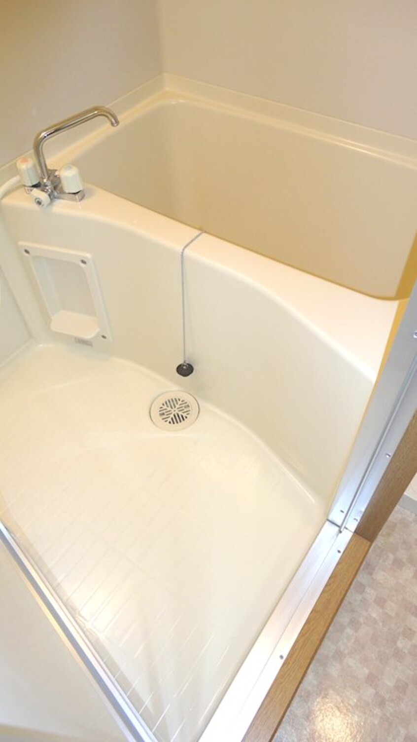  ロイヤルＭ橋詰