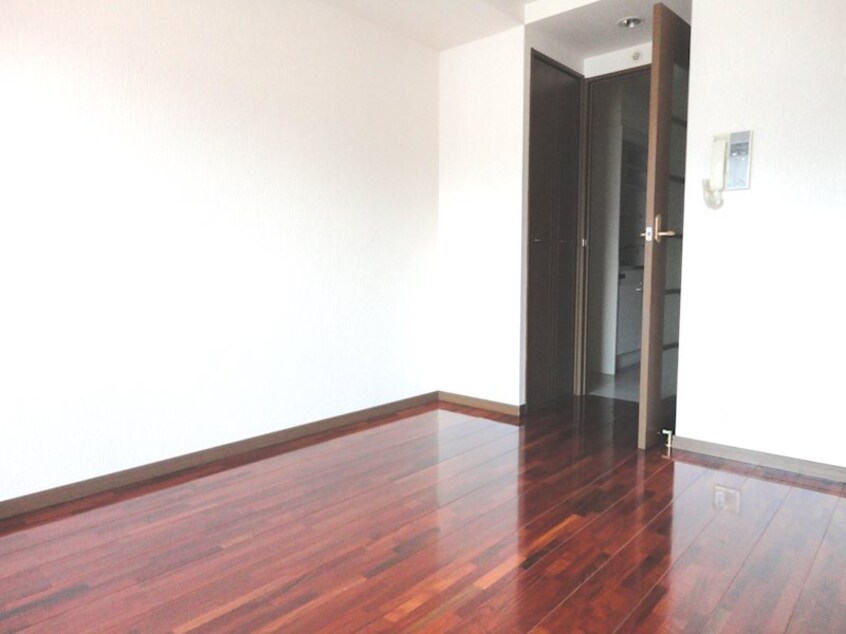  ロワール中央ビル