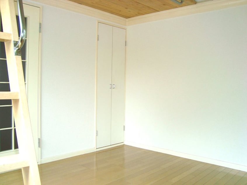  パレスコート渚