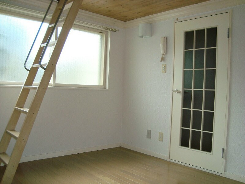  パレスコート渚