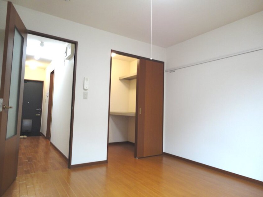  ＳＴＥＰ ＣＯＵＲＴ ＯＮＩＷＡ