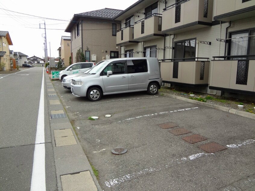  ハイツシャルマン