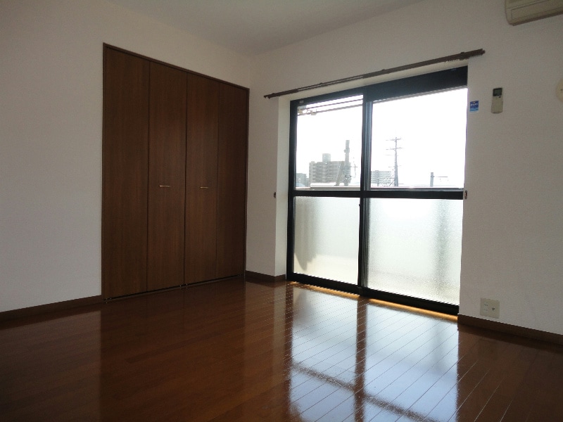  マリーン・ラ・セーヌ