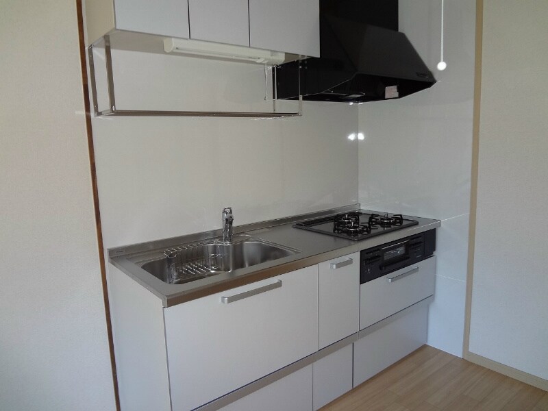  Surplus Two Riverside Hill寿A