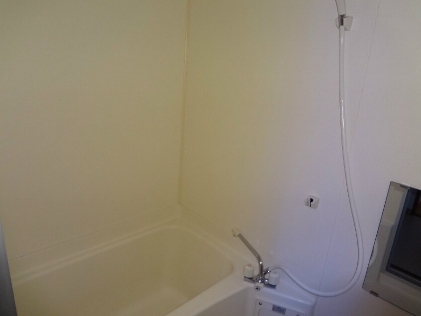  Surplus Two Riverside Hill寿A