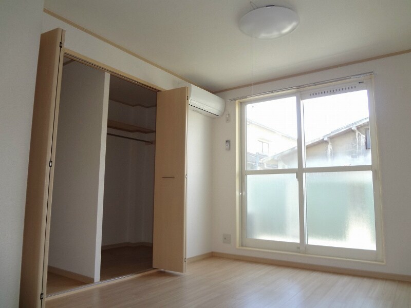  Surplus Two Riverside Hill寿A