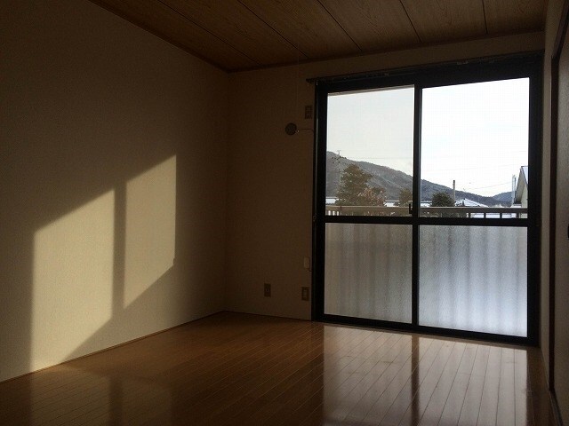  メゾンオータムＢ