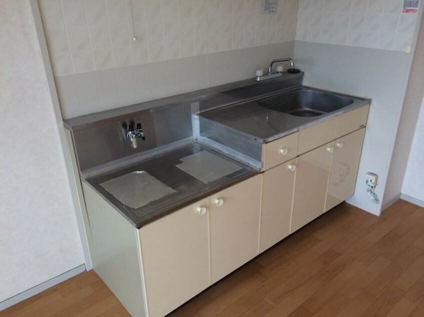  メゾンオータムＢ