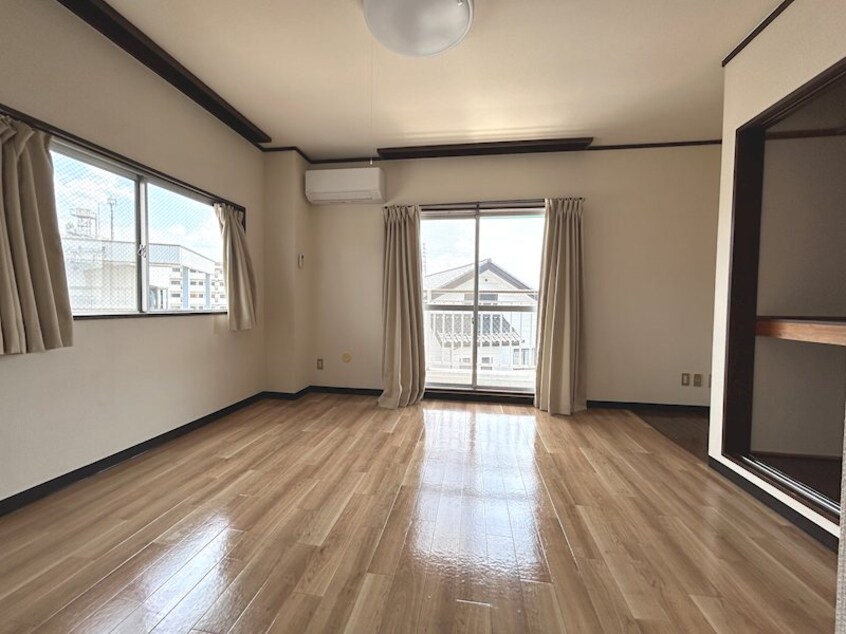 クロックパレス