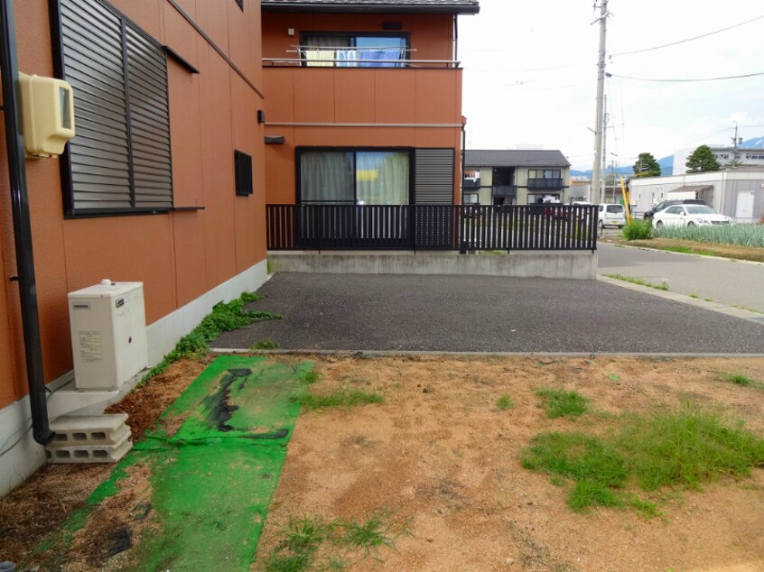  横林征矢野貸家A