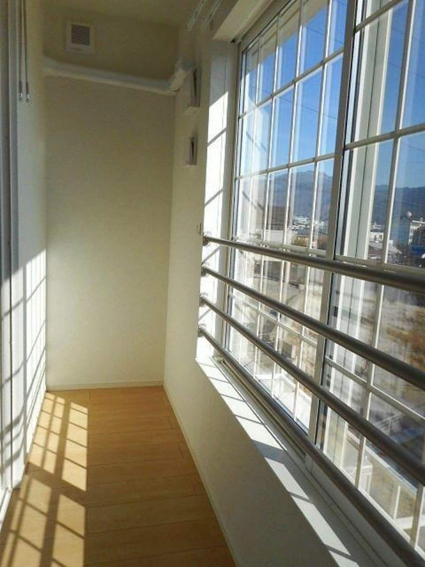  ラ　ラ　プラント