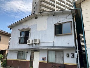大手一丁目内山貸家