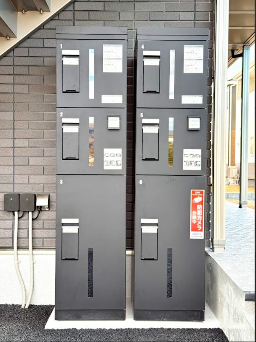 宅配BOX　　　　　類似物件 ウィズハイム西松本