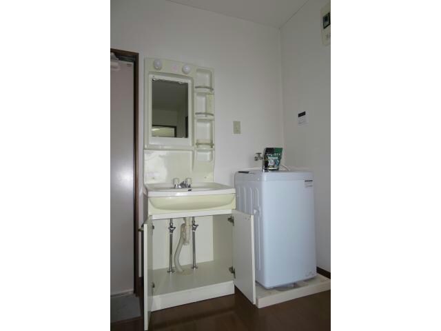 洗面・洗濯機付き グリーングラス（柴町）