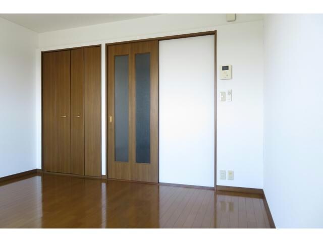 洋室 グリーングラス（柴町）