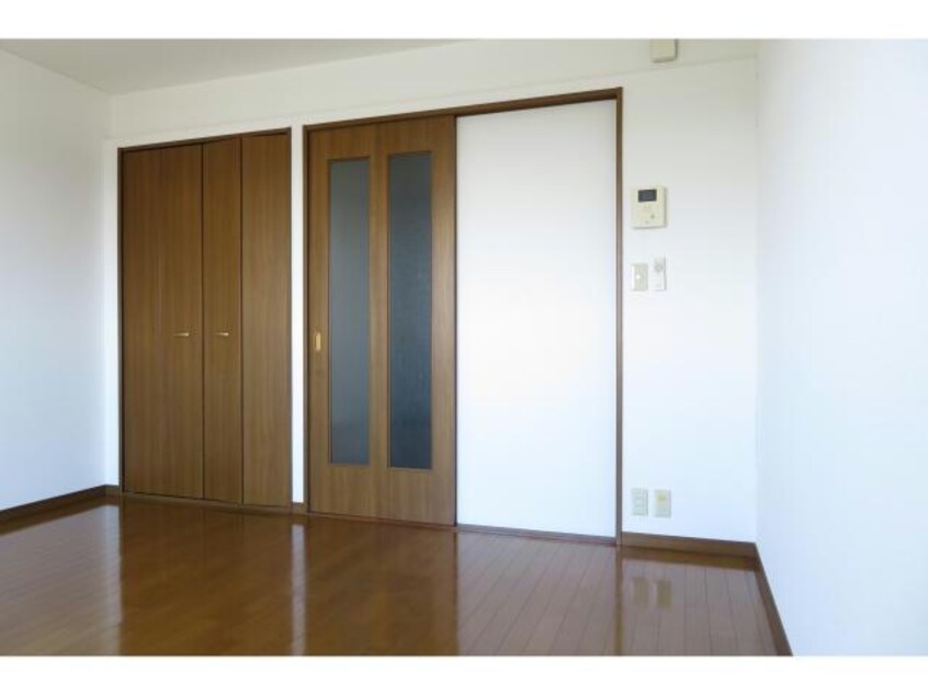 洋室 グリーングラス（柴町）