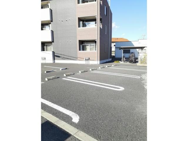 敷地内駐車場 テ・ルサーマＣ（中町）